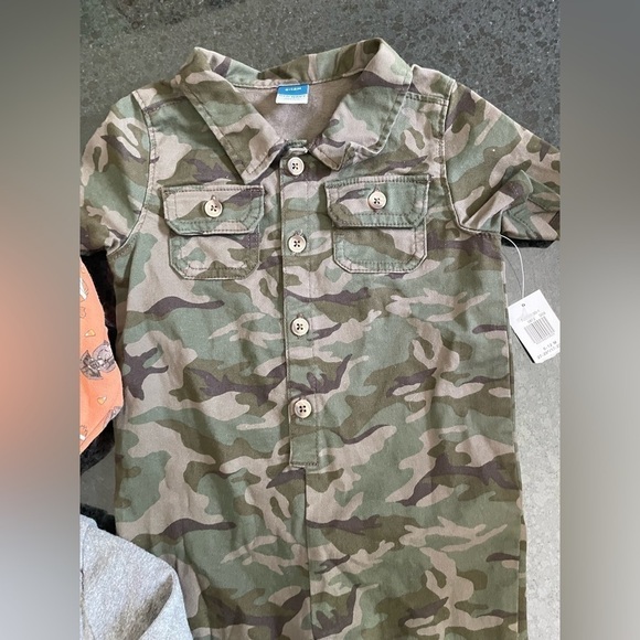 Old Navy Fall Bundle 6-12 Months - Picture 2 of 8